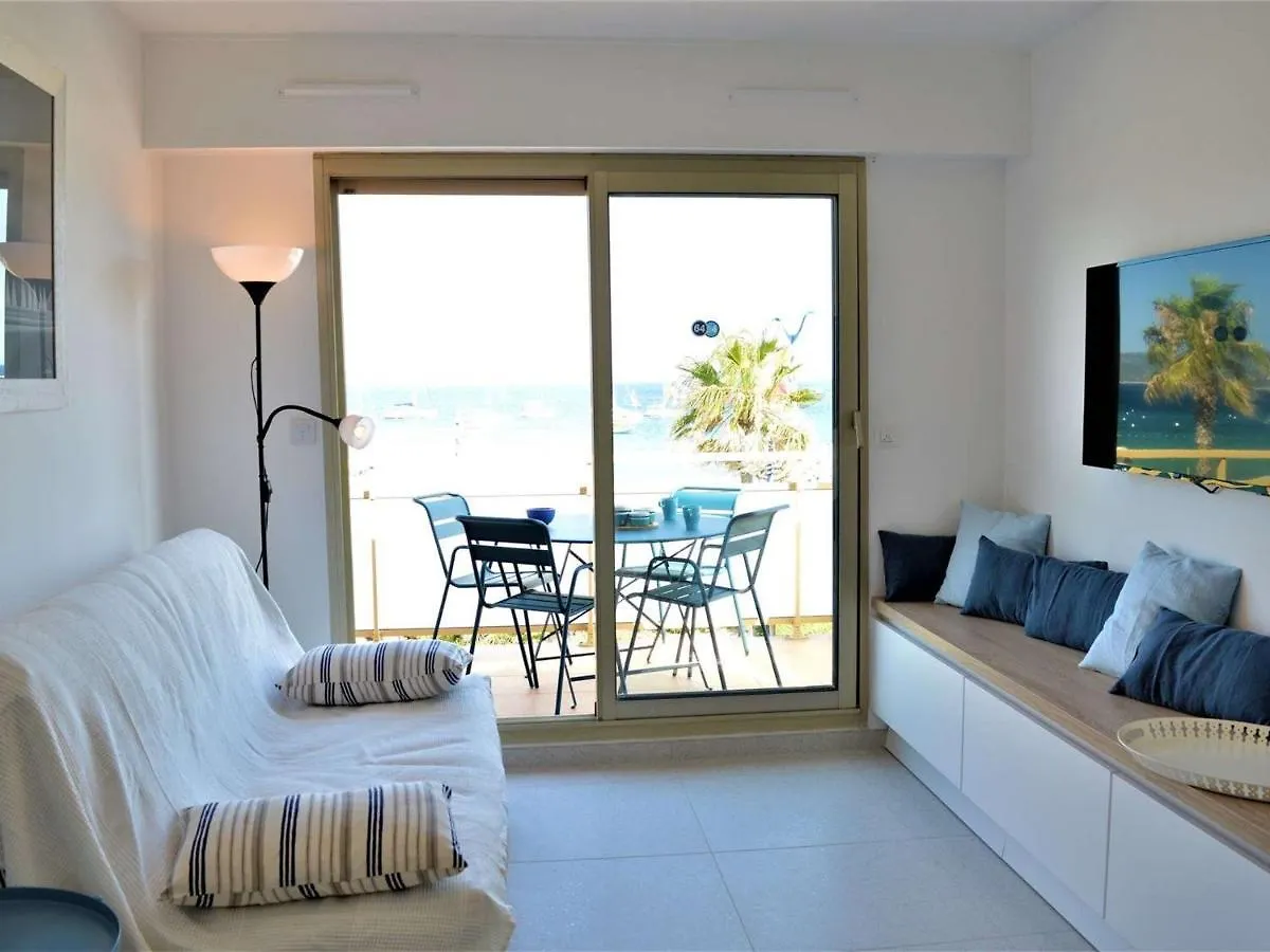 Appartement T2 Climatise Avec Parking A Cavalaire-Sur-Mer - Fr-1-226B-72 0*,  Γαλλία