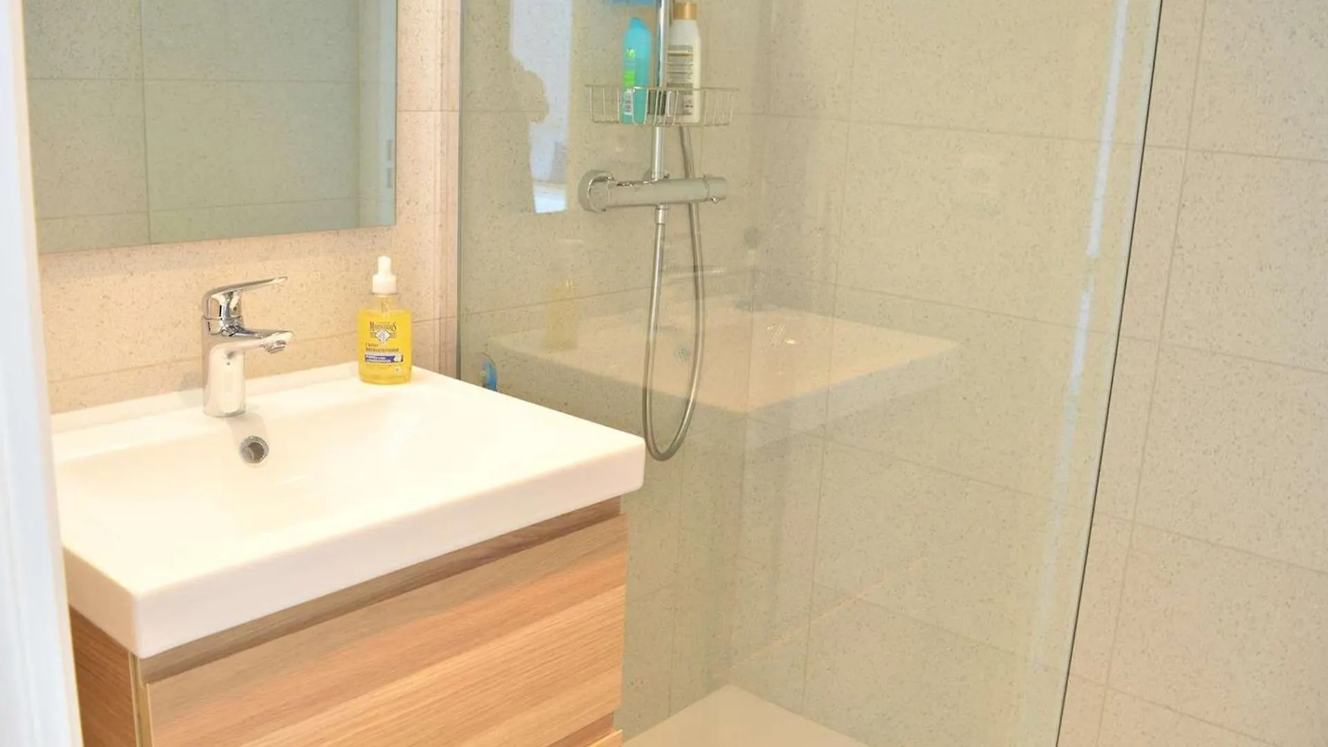 Διαμέρισμα Appartement T2 Climatise Avec Parking A Cavalaire-Sur-Mer - Fr-1-226B-72